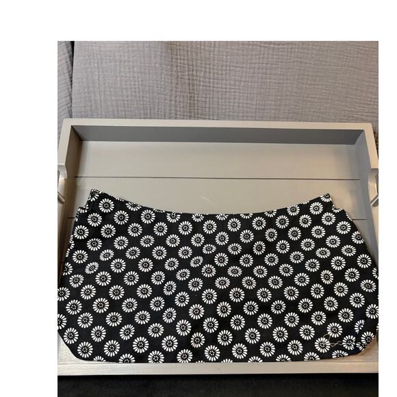 Retired Thirty-One Skirt Purse Cover -Black w/White Daisies - Picture 2 of 2